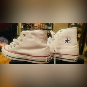 Converse White High-Top Sneakers Classic Design
